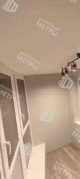 Отделка балкона с утеплением в многоквартирном доме